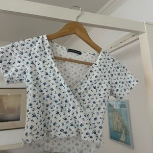 Brandy Melville floral top